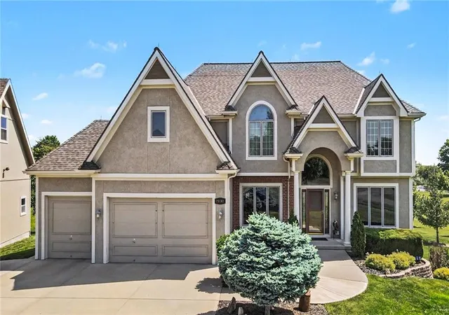 Photo 3 of Single family home for sale at 25162 176th Street, Leavenworth, KS 66048 | MLS# 2621759 | Listing updated on 2026-09-12