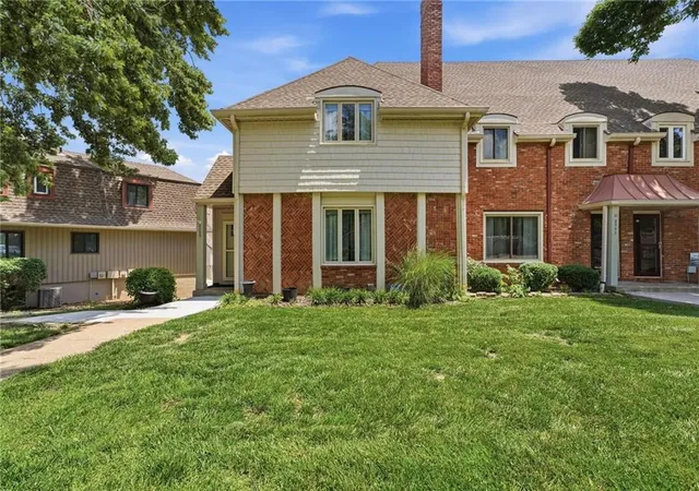 Photo 1 of Townhouse for sale at 8399 Waukomis Dr, Kansas City, MO 64151 | MLS# 2622006 | Listing updated on 2026-09-13