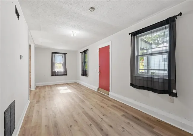Photo 3 of Sale Pending at 1312 Newman St, Leavenworth, KS 66048 | MLS# 2622112 | Listing updated on 2026-09-10