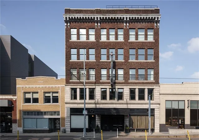 Photo 1 of Condo for sale at 1904 Main St #3S, Kansas City, MO 64108 | MLS# 2622260 | Listing updated on 2026-09-09