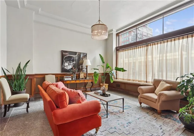 Listing Photo 5 - Condo for sale in building located at 1904 Main St, Kansas, MO 64108 - Unit #3S