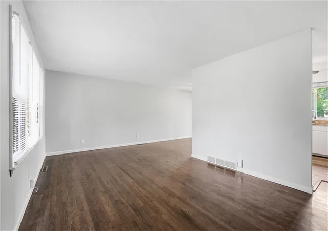 Photo 4 of Single family home for sale at 7910 E 93rd Terrace, Kansas City, MO 64138 | MLS# 2622538 | Listing updated on 2026-09-14