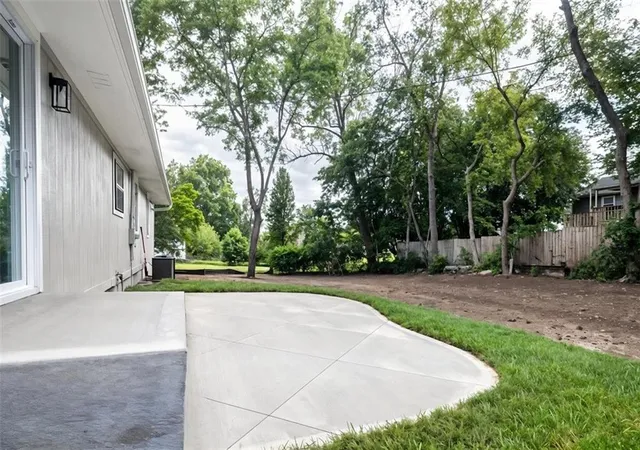 Photo 4 of Sale Pending at 106 Baldwin St, Belton, MO 64012 | MLS# 2622595 | Listing updated on 2026-09-11