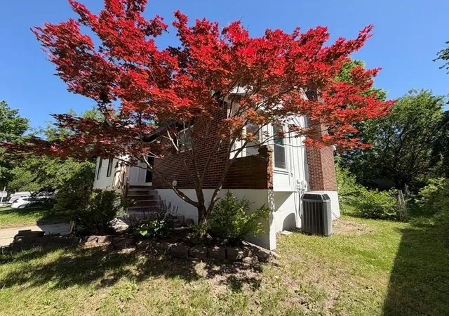 Photo 3 of Single family home for sale at 917 Ne 108th Terrace, Kansas City, MO 64155 | MLS# 2622886 | Listing updated on 2026-09-14