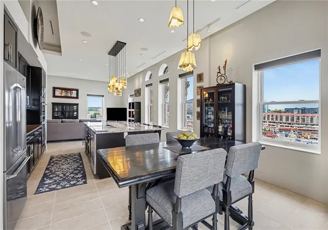 Photo 2 of Condo for sale at 229 Ward Pkwy #1001B, Kansas City, MO 64112 | MLS# 2623645 | Listing updated on 2026-09-17
