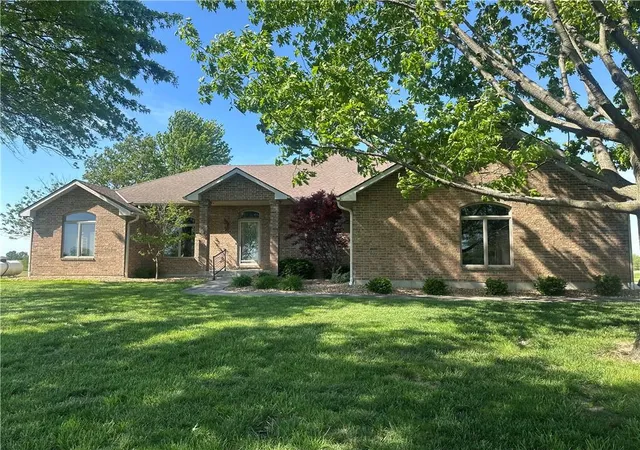 Photo 1 of Sale Pending at 169 Ne County Rd V, Warrensburg, MO 64093 | MLS# 2623782 | Listing updated on 2026-09-11