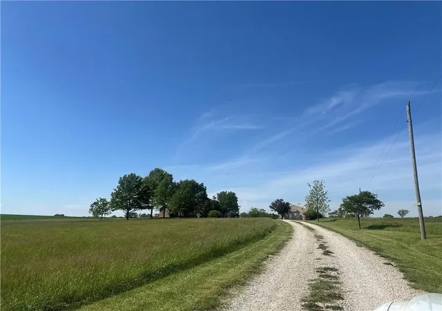 Photo 3 of Sale Pending at 169 NE County Rd V, Warrensburg, MO 64093 | MLS# 2623782 | Listing updated on 2026-09-11