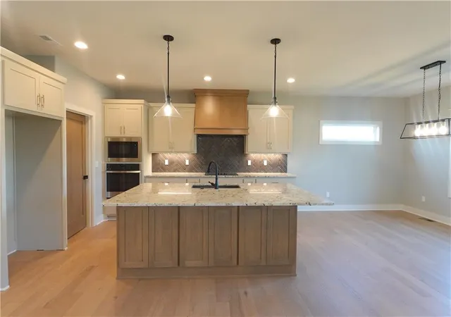 Photo 3 of Single family home for sale at 12725 N Champanel Way, Platte City, MO 64079 | MLS# 2623877 | Listing updated on 2026-09-15