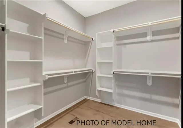 Photo 4 of Single family home for sale at 1503 Stonewall Dr, Oak Grove, MO 64075 | MLS# 2624123 | Listing updated on 2026-09-15