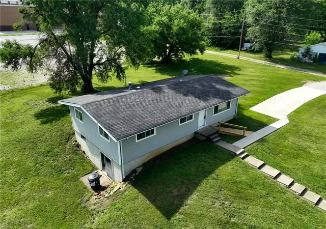 Photo 2 of Single family home for sale at 1115 3rd Avenue E, Horton, KS 66439 | MLS# 2624305 | Listing updated on 2026-10-02
