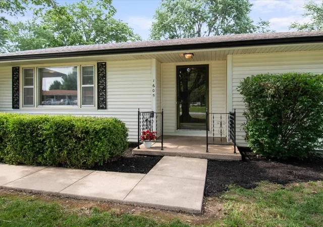 Photo 3 of Single family home for sale at 1605 E Franklin St, Clinton, MO 64735 | MLS# 2624578 | Listing updated on 2026-09-28