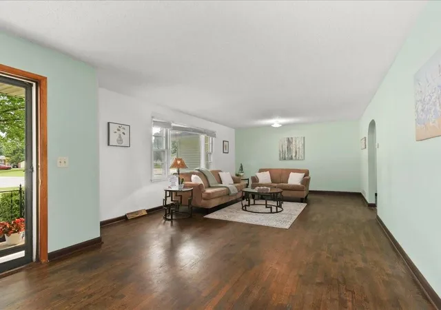 Photo 3 of Single family home for sale at 1605 E Franklin St, Clinton, MO 64735 | MLS# 2624578 | Listing updated on 2026-09-28