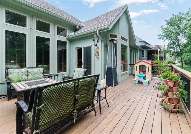 Photo 3 of Single family home for sale at 9127 N Evanston Ave, Kansas City, MO 64157 | MLS# 2624923 | Listing updated on 2026-09-14
