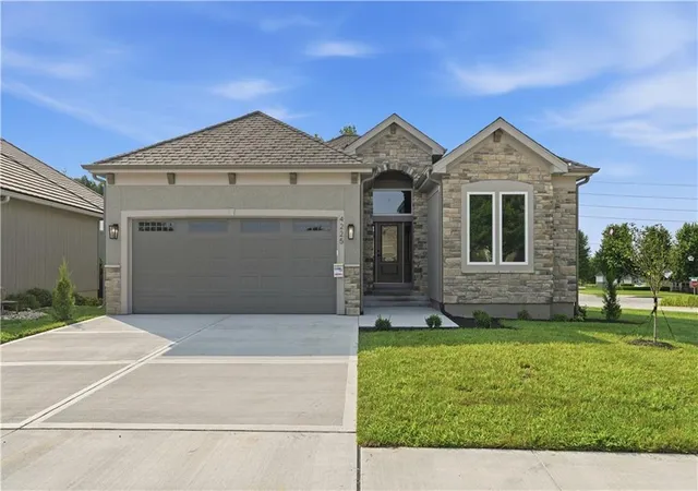 Photo 1 of Single family home for sale at 4225 Ne Park Springs Dr, Lees Summit, MO 64064 | MLS# 2625394 | Listing updated on 2026-09-13
