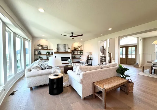 Photo 4 of Sale Pending at 8211 NW 90th Terrace, Kansas City, MO 64153 | MLS# 2625797 | Listing updated on 2026-09-12