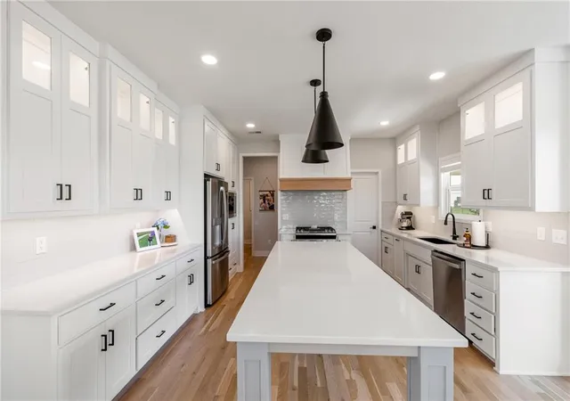 Photo 2 of Single family home for sale at 2310 Sw Serena Pl, Lees Summit, MO 64082 | MLS# 2626034 | Listing updated on 2026-09-13