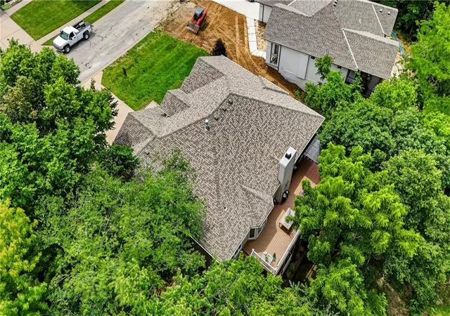 Photo 3 of Single family home for sale at 10402 Nw River Hills Dr, Kansas City, MO 64152 | MLS# 2626290 | Listing updated on 2026-09-21