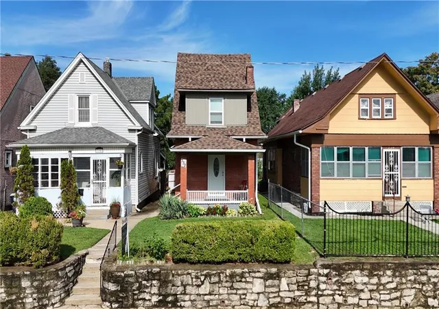 Photo 2 of Sale Pending at 332 N Lawndale Ave, Kansas City, MO 64123 | MLS# 2626483 | Listing updated on 2026-10-01