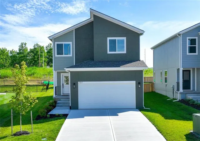 Single family home for sale at 707 Glenn Cir, Raymore, MO 64083 | MLS# 2626609