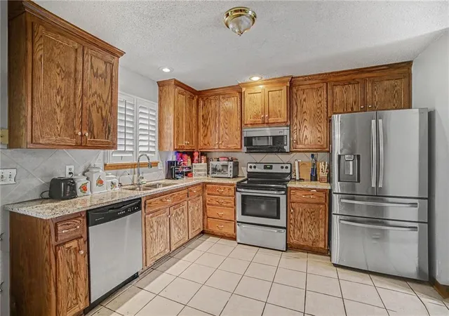 Photo 3 of Single family home for sale at 6301 N Quincy Ave, Kansas City, MO 64119 | MLS# 2626771 | Listing updated on 2026-09-14