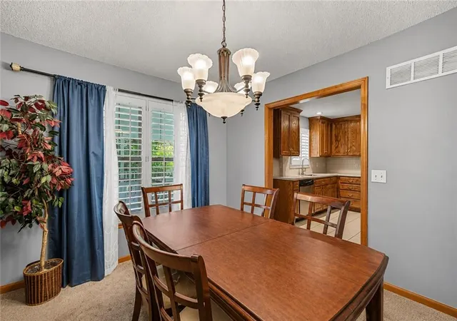Photo 4 of Single family home for sale at 6301 N Quincy Ave, Kansas City, MO 64119 | MLS# 2626771 | Listing updated on 2026-09-14