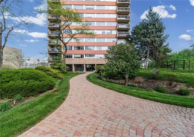 Photo 2 of Condo for sale at 2510 Grand Blvd #2701, Kansas City, MO 64108 | MLS# 2626917 | Listing updated on 2026-09-15