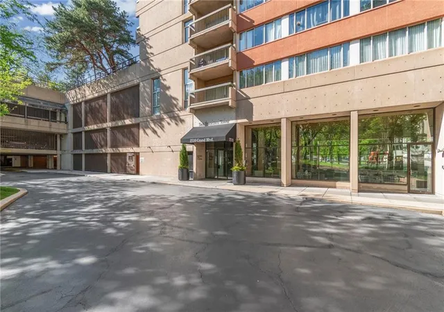 Photo 3 of Condo for sale at 2510 Grand Blvd #2701, Kansas City, MO 64108 | MLS# 2626917 | Listing updated on 2026-09-15