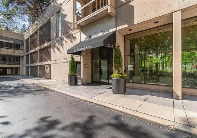 Photo 4 of Condo for sale at 2510 Grand Blvd #2701, Kansas City, MO 64108 | MLS# 2626917 | Listing updated on 2026-09-15