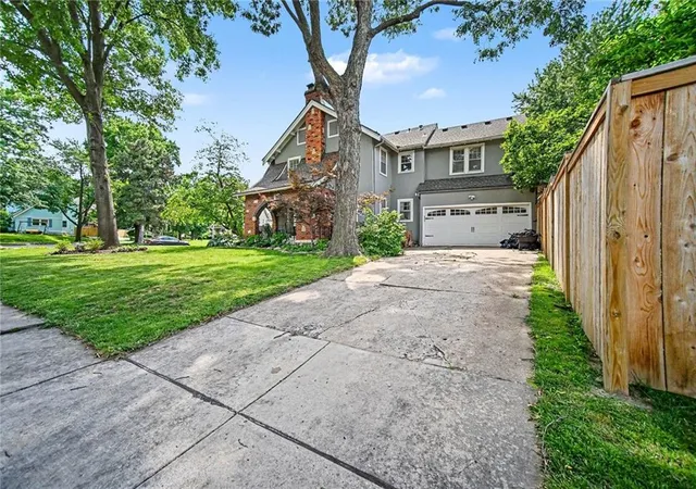 Photo 37 of Single family home for sale at 1200 W 72nd Street, Kansas City, MO 64114 | MLS# 2626989 | Listing updated on 2026-10-08
