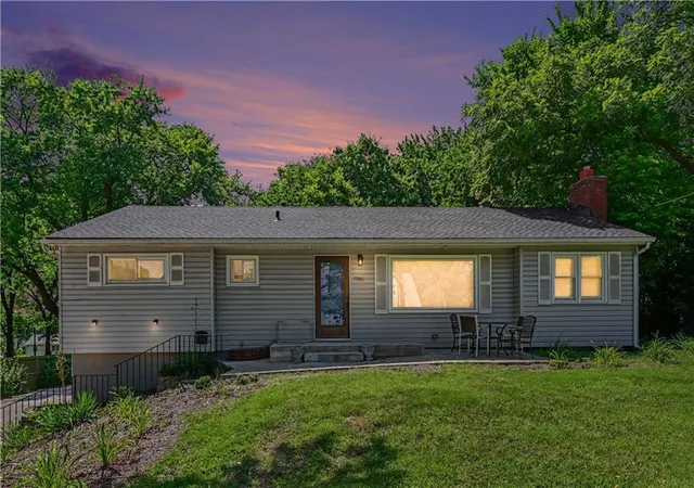 Photo 2 of Single family home for sale at 7940 N Broadway St, Kansas City, MO 64118 | MLS# 2626995 | Listing updated on 2026-09-15