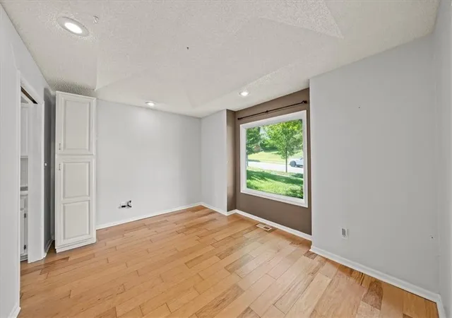 Photo 3 of Single family home for sale at 3408 E 104th Street, Kansas City, MO 64137 | MLS# 2627083 | Listing updated on 2026-09-12
