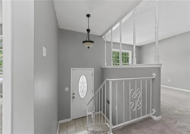 Photo 2 of Multi family home for sale at 5924 Nw Creekview Dr, Kansas City, MO 64152 | MLS# 2627111 | Listing updated on 2026-09-10