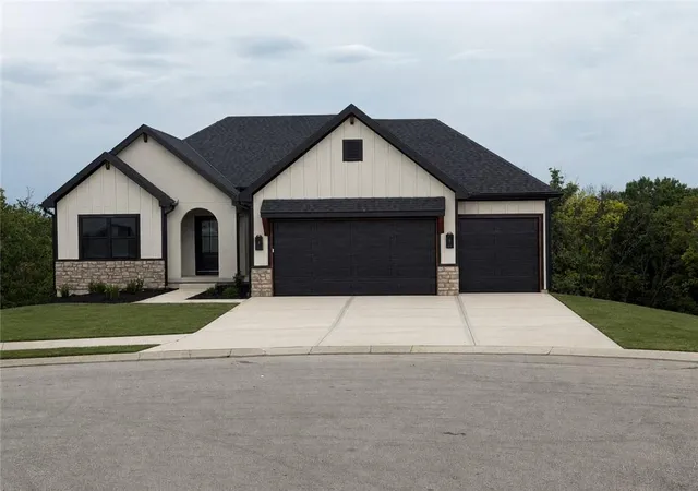 Photo 1 of Single family home for sale at 12490 Appaloosa St, Platte City, MO 64079 | MLS# 2627275 | Listing updated on 2026-09-25