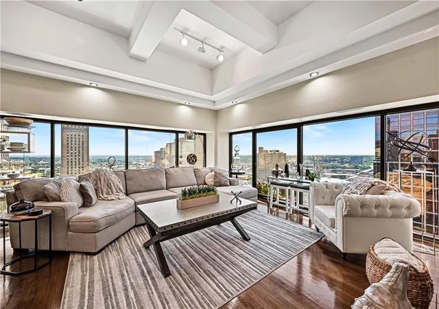 Photo 1 of Sale Pending at 1101 Walnut St #1909, Kansas City, MO 64106 | MLS# 2627558 | Listing updated on 2026-09-15
