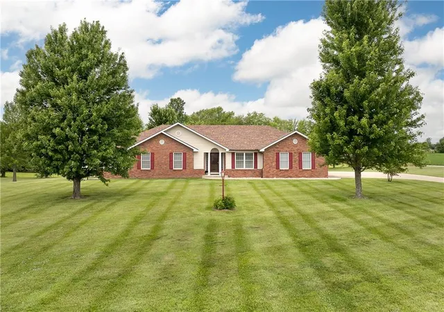 Photo 1 of Single family home for sale at 7720 Se Delwood Dr, St Joseph, MO 64507 | MLS# 2627607 | Listing updated on 2026-09-13