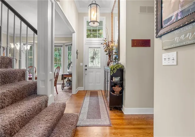 Photo 3 of Single family home for sale at 713 NE Plumbrook Pl, Lees Summit, MO 64064 | MLS# 2627753 | Listing updated on 2026-09-13