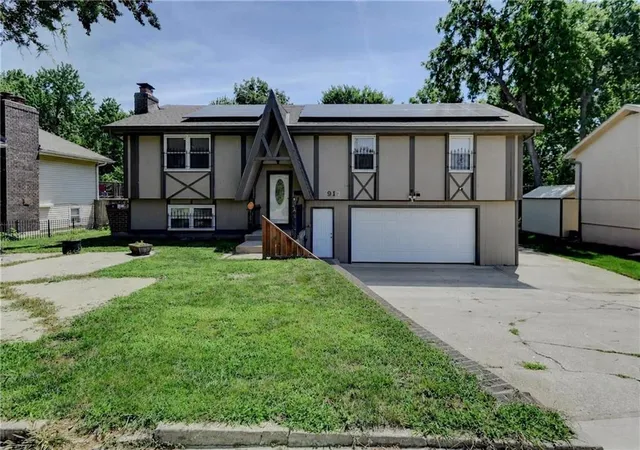 Photo 1 of Single family home for sale at 7917 N Troost Ave, Kansas City, MO 64118 | MLS# 2627984 | Listing updated on 2026-09-15