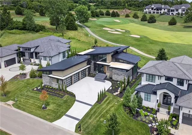 Photo 3 of Single family home for sale at 15919 Glenfinnan Way, Belton, MO 64012 | MLS# 2628045 | Listing updated on 2026-09-13