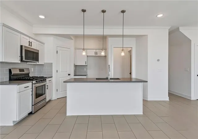 Photo 2 of Townhouse for sale at 7401 Aaron St, Kansas City, MO 64152 | MLS# 2628380 | Listing updated on 2026-10-21