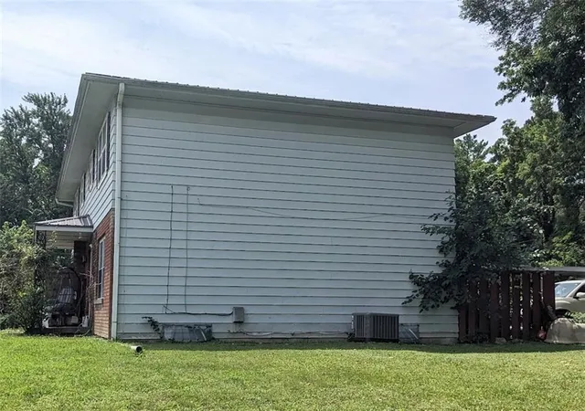 Photo 3 of Multi family home for sale at 2606 4th Avenue Ct, Leavenworth, KS 66048 | MLS# 2628493 | Listing updated on 2026-09-10