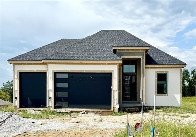 Photo 1 of Single family home for sale at 8304 Nw 90th Street, Kansas City, MO 64153 | MLS# 2628588 | Listing updated on 2026-09-14