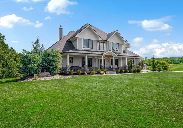 Photo 4 of Sale Pending at 36811 E Steinhauser Rd, Sibley, MO 64088 | MLS# 2628798 | Listing updated on 2026-10-05