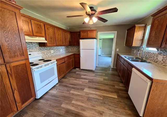 Photo 2 of Sale Pending at 202 S 7th Street, La Cygne, KS 66040 | MLS# 2628994 | Listing updated on 2026-09-14