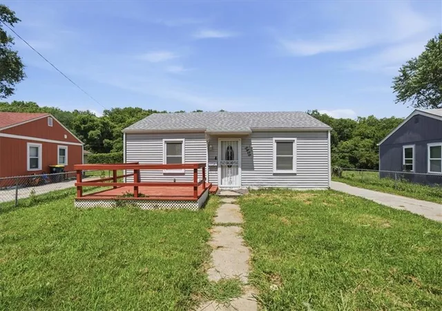 Photo 1 of Single family home for sale at 5428 College Ave, Kansas City, MO 64130 | MLS# 2629034 | Listing updated on 2026-09-10
