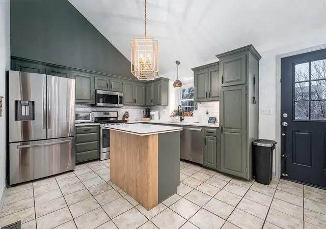 Photo 3 of Single family home for sale at 11013 Cleveland Ave, Kansas City, KS 66109 | MLS# 2629063 | Listing updated on 2026-09-12