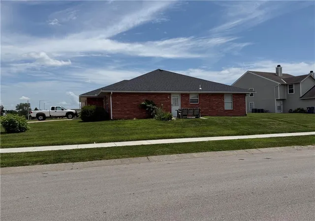 Photo 3 of Multi family home for sale at 165 Nw & 167 Woodbury Dr, Grain Valley, MO 64029 | MLS# 2629226 | Listing updated on 2026-09-30