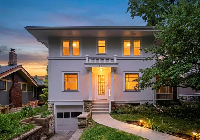 Photo 3 of Single family home for sale at 5811 Charlotte St, Kansas City, MO 64110 | MLS# 2629381 | Listing updated on 2026-09-13