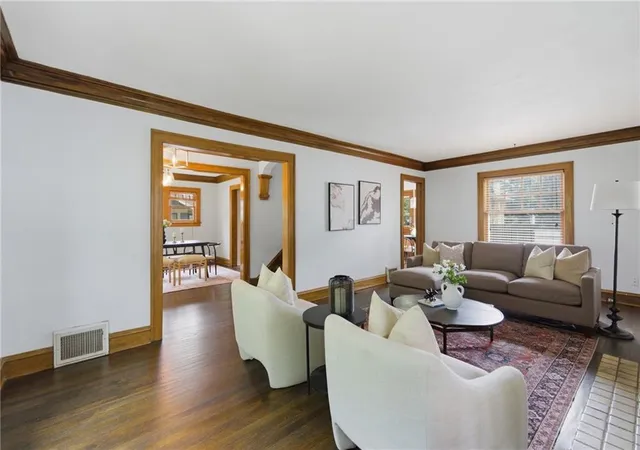 Photo 4 of Single family home for sale at 5811 Charlotte St, Kansas City, MO 64110 | MLS# 2629381 | Listing updated on 2026-09-13