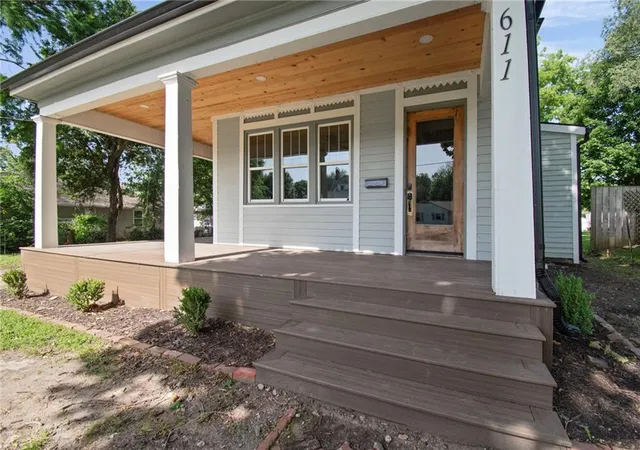 Photo 3 of Single family home for sale at 611 S Main St, Clinton, MO 64735 | MLS# 2629551 | Listing updated on 2026-09-14