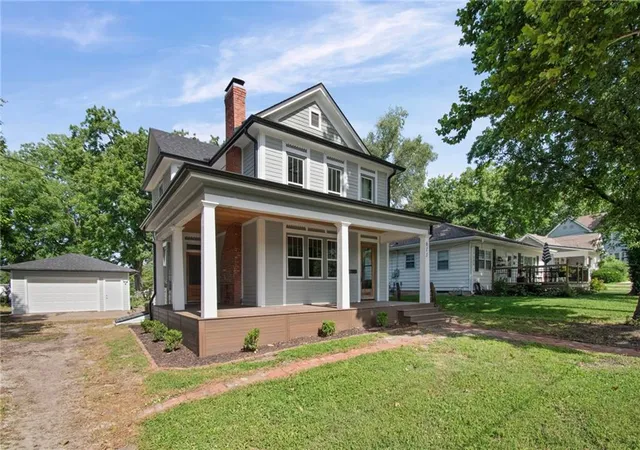 Photo 4 of Single family home for sale at 611 S Main St, Clinton, MO 64735 | MLS# 2629551 | Listing updated on 2026-09-14